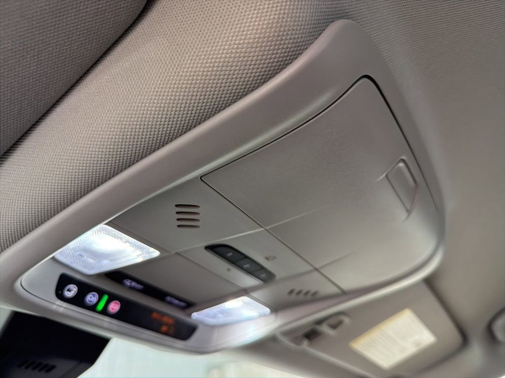 Certified 2022 Chevrolet Equinox Premier w/ LPO, Floor Liner Package AWD/4WD image 34