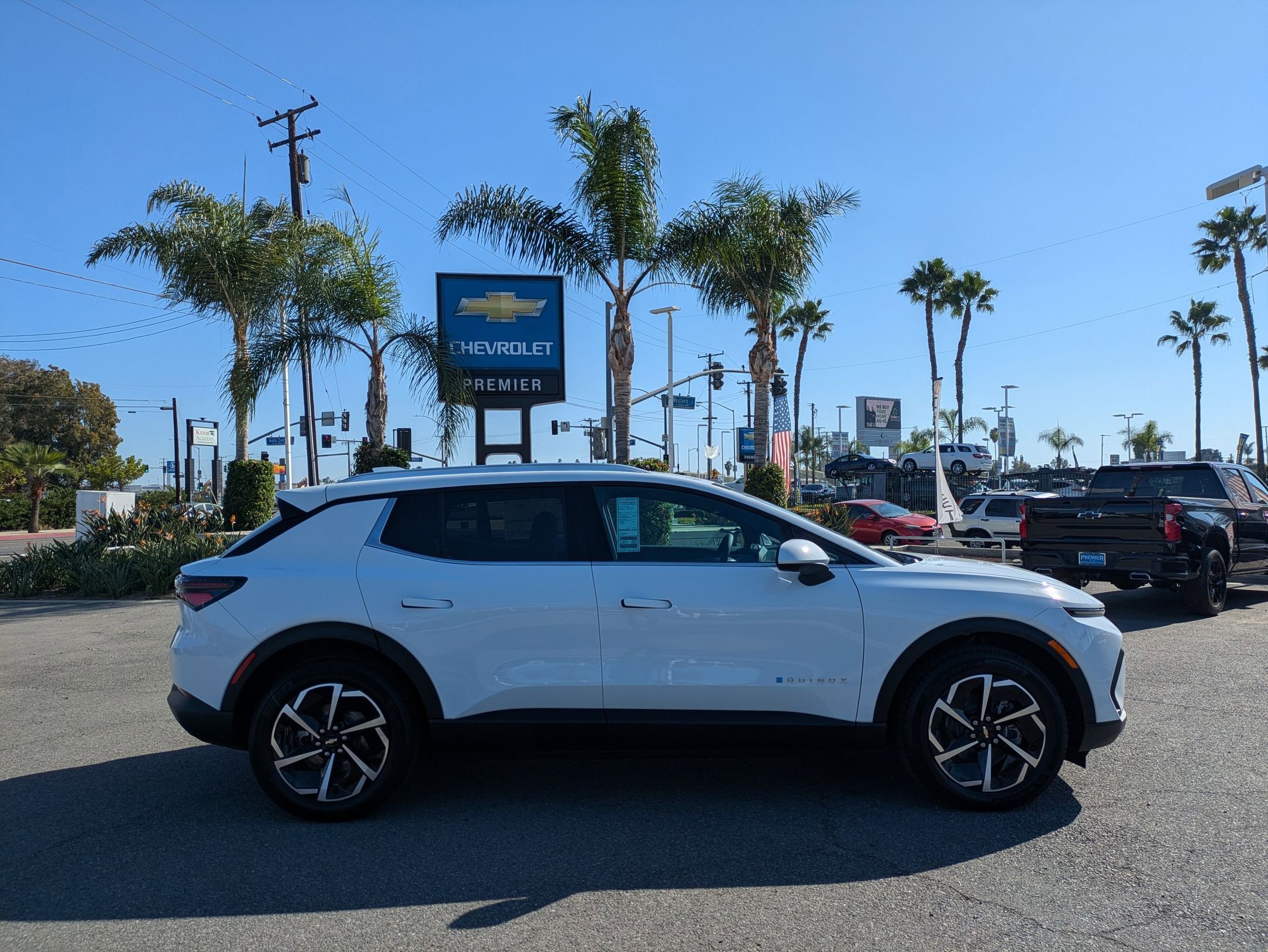 Used 2026 Chevrolet Equinox EV LT w/ LPO, All-Weather Mat Package image 6