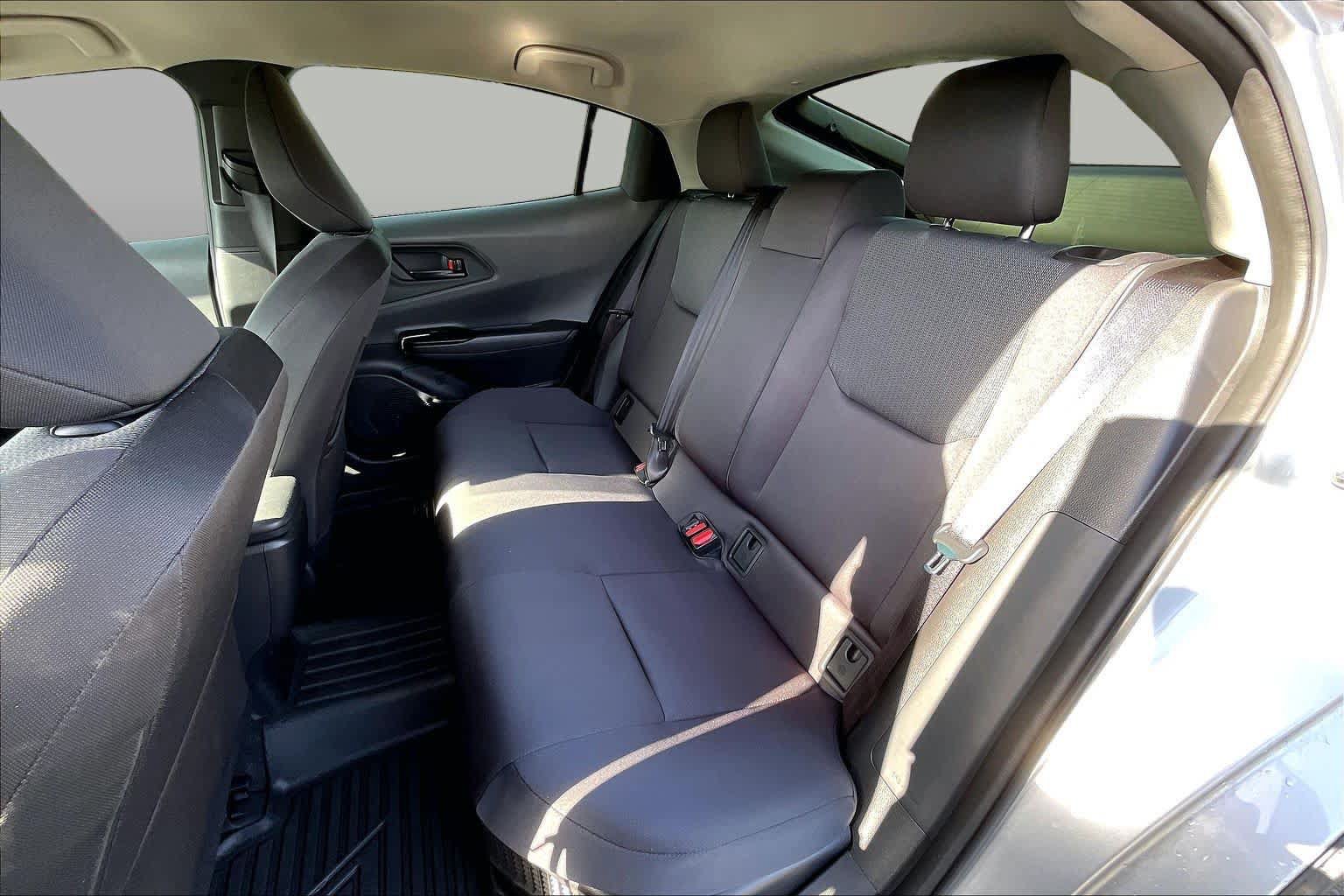 Certified 2025 Toyota Prius LE FWD image 20