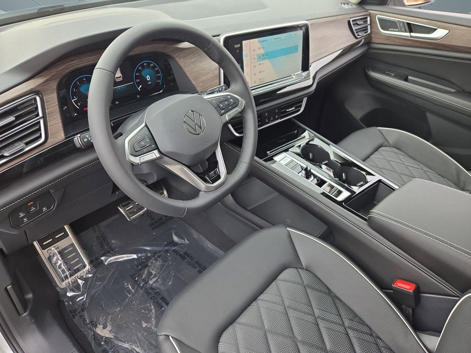 New 2026 Volkswagen Atlas SEL Premium R-Line image 4