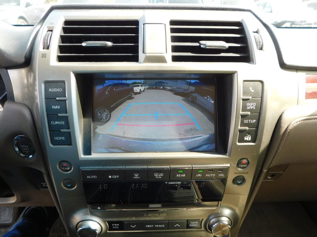 Used 2015 Lexus GX 460 w/ Premium Package image 38