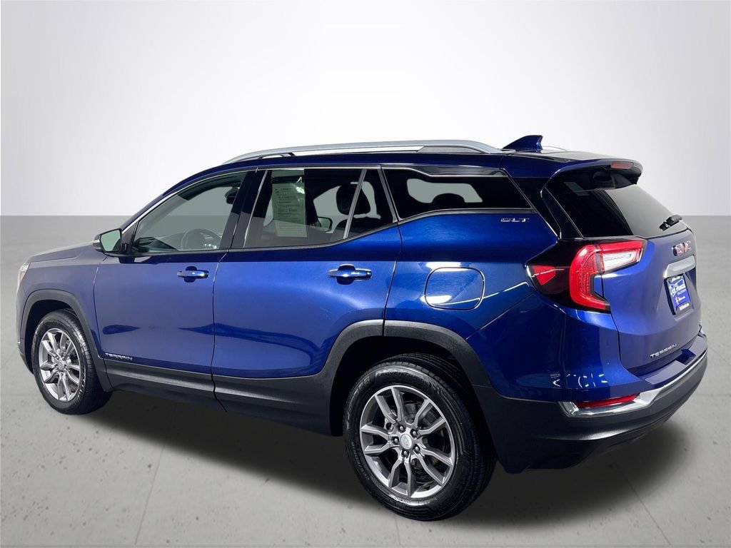 Used 2023 GMC Terrain SLT image 8