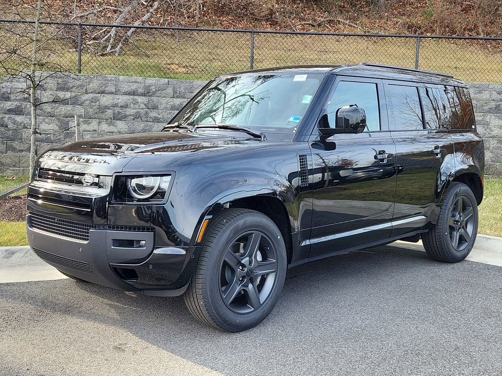 Used 2026 Land Rover Defender 110 X-Dynamic SE AWD/4WD image 1
