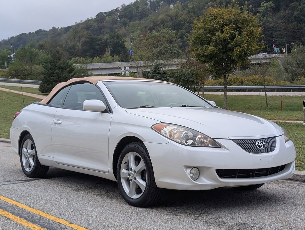 Used 2006 Toyota Solara SLE image 2