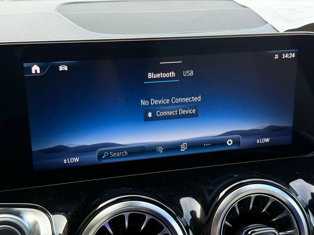 New 2026 Mercedes-Benz GLB 250 image 21