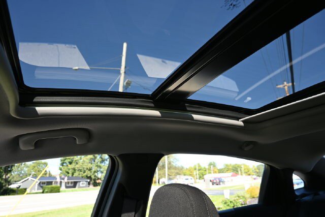Used 2022 Chevrolet Malibu LT FWD image 34