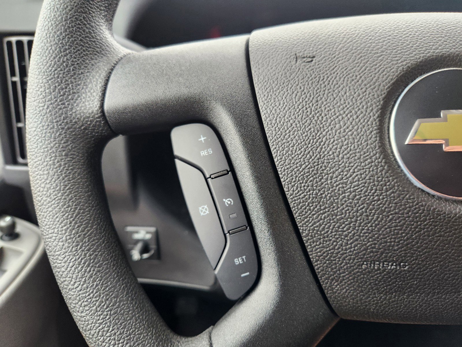 New 2025 Chevrolet Express 2500 w/ Driver Convenience Package image 28