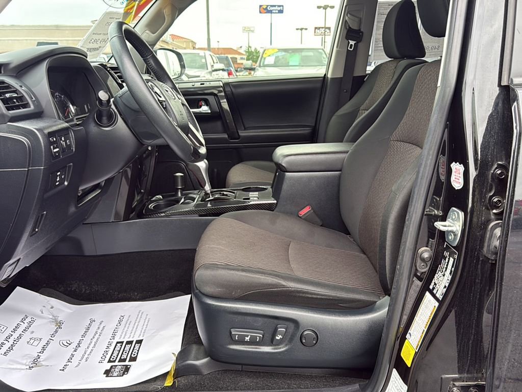 Used 2024 Toyota 4Runner TRD Off-Road AWD/4WD image 12