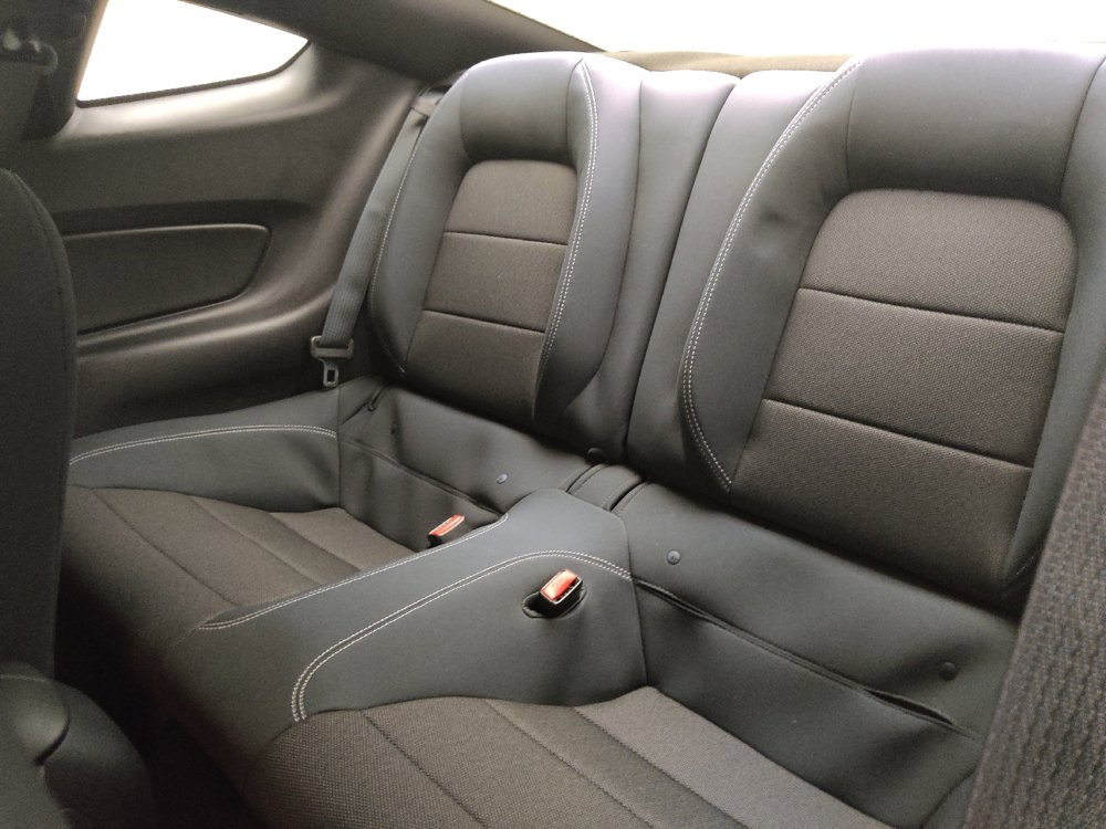 Used 2016 Ford Mustang Coupe RWD image 18