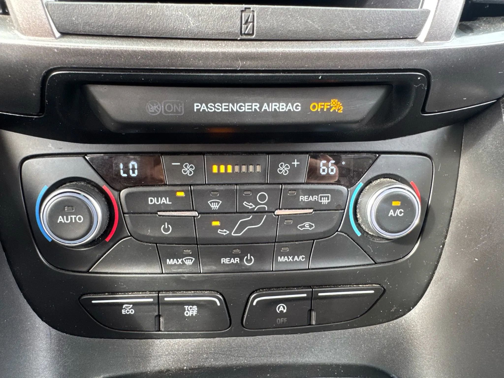 Used 2020 Ford Transit Connect XL image 47