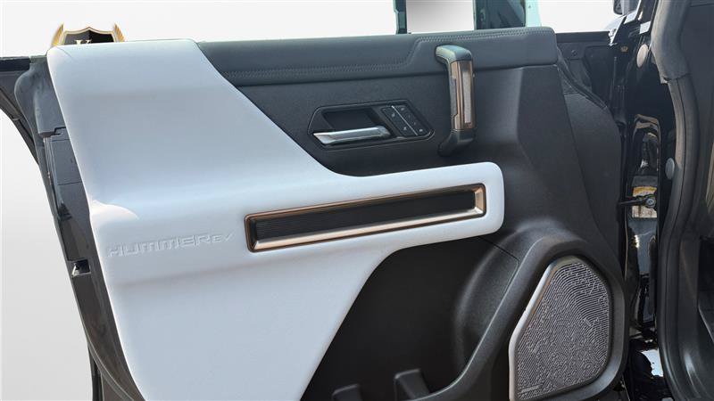Used 2025 GMC Hummer EV 3X w/ LPO, Illumination Package AWD/4WD image 11