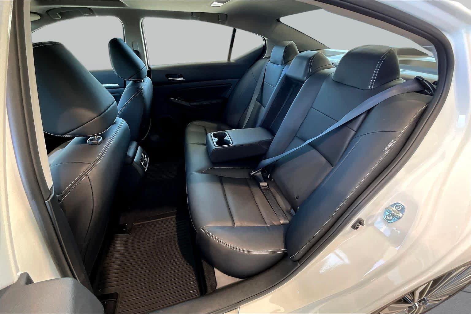 Used 2025 Nissan Altima 2.5 SL FWD image 22