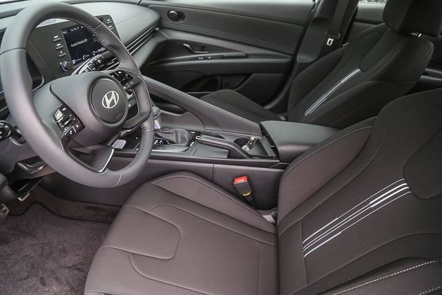 New 2026 Hyundai Elantra Sport FWD image 19