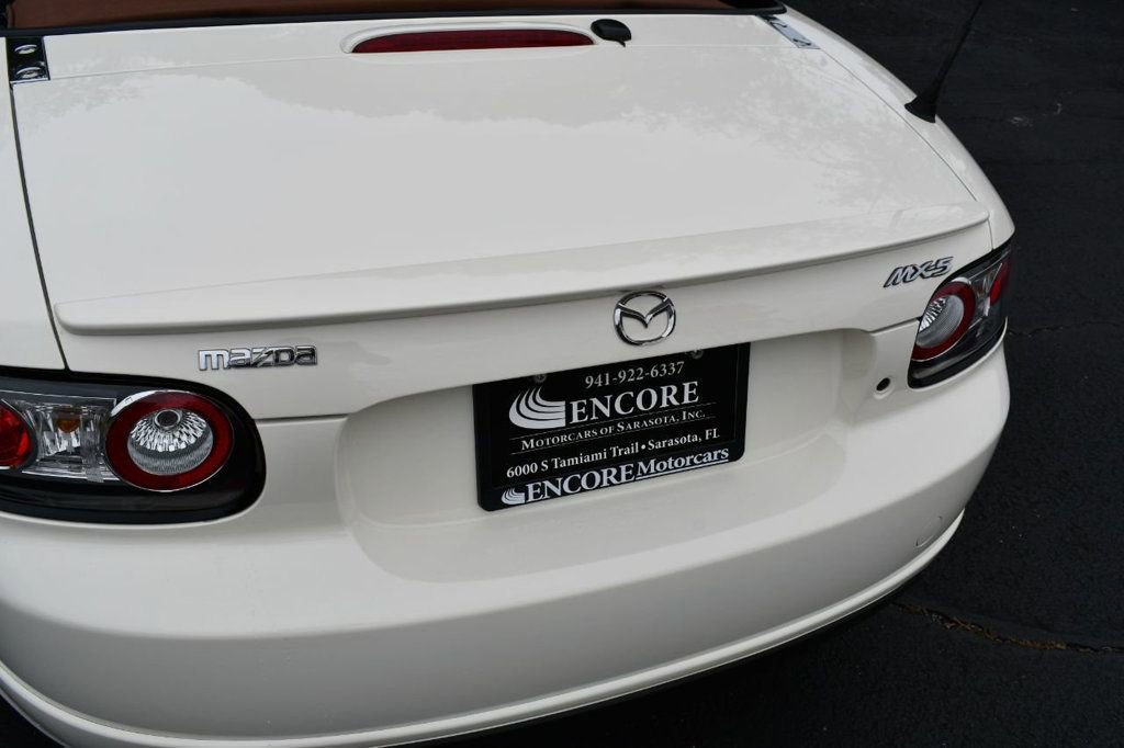 Used 2007 MAZDA MX-5 Miata Grand Touring w/ Premium Pkg image 9