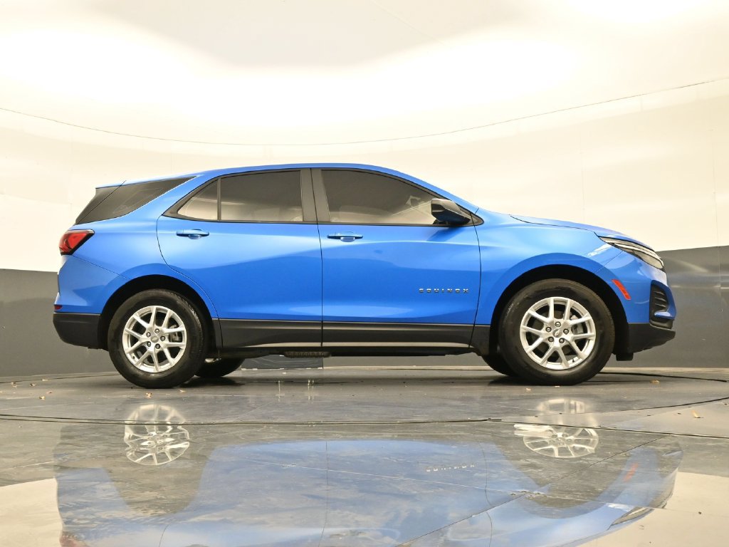 Used 2024 Chevrolet Equinox LS FWD image 30