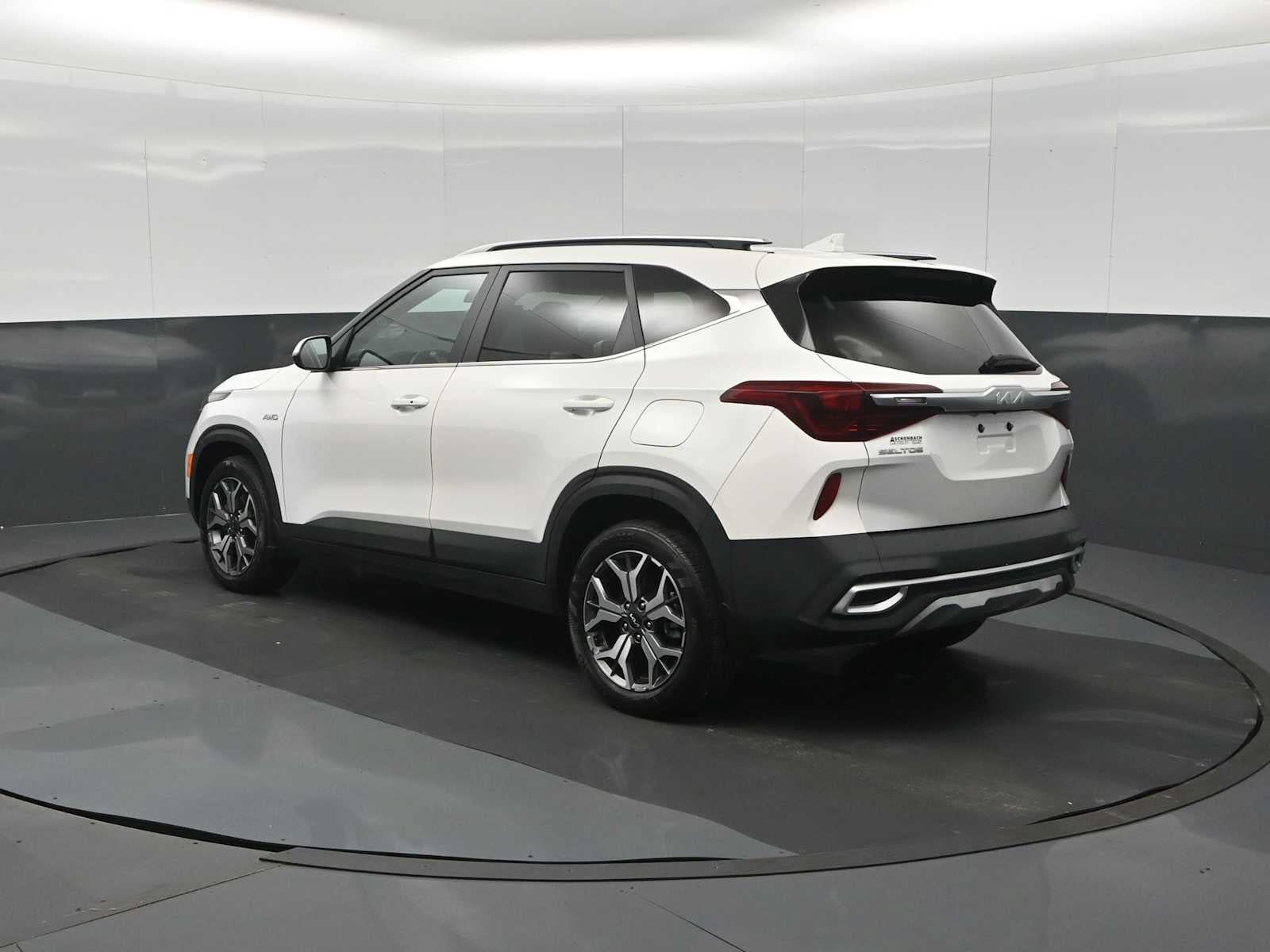 Used 2023 Kia Seltos EX AWD/4WD image 6