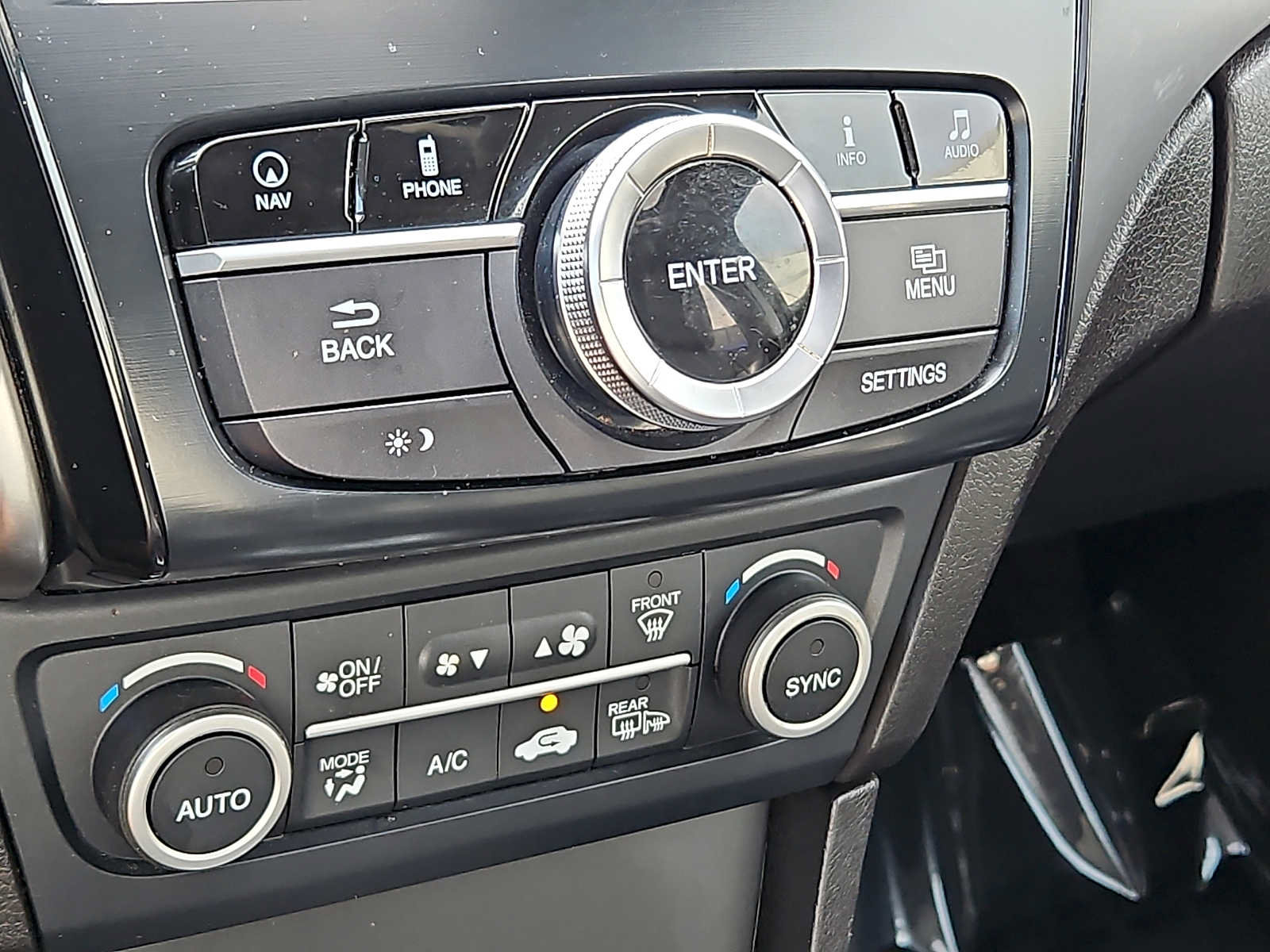 Used 2018 Acura ILX w/ Technology Plus Package FWD image 16
