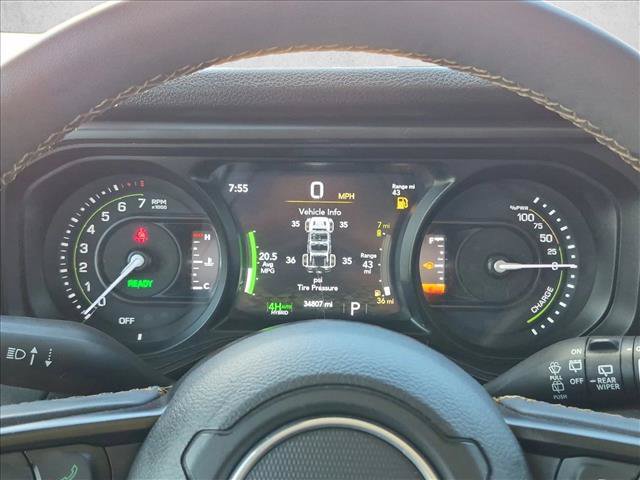 Used 2024 Jeep Wrangler Unlimited w/ LED Headlamp & Fog Lamp Group AWD/4WD image 10