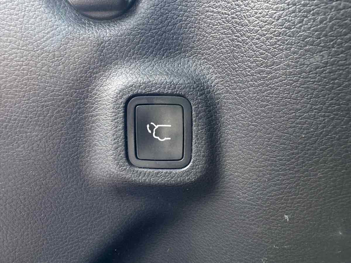 Used 2019 Jeep Compass Trailhawk w/ Cold Weather Group image 45