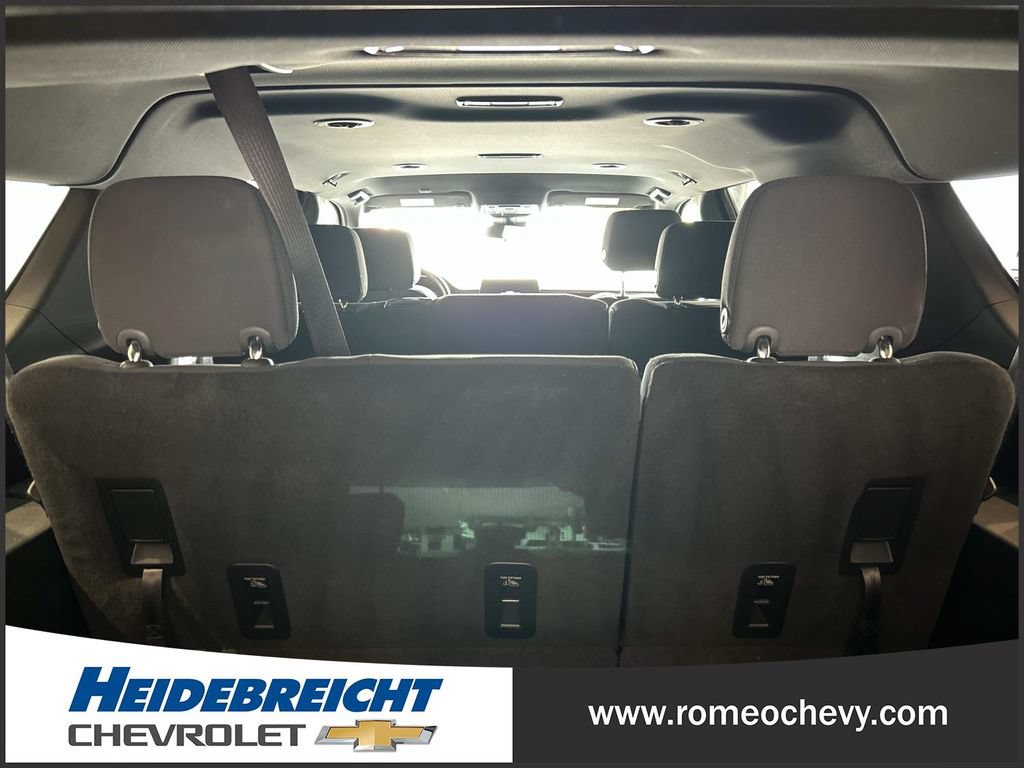 Certified 2024 Chevrolet Suburban LS w/ Driver Alert Package AWD/4WD image 33