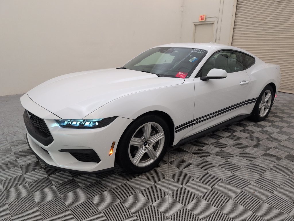 Used 2026 Ford Mustang Premium RWD image 8
