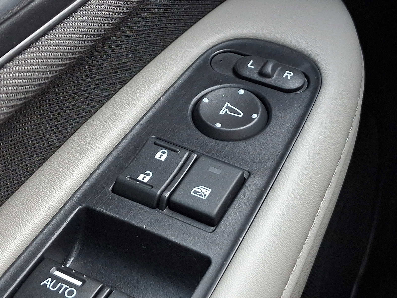 Used 2020 Honda HR-V LX image 26