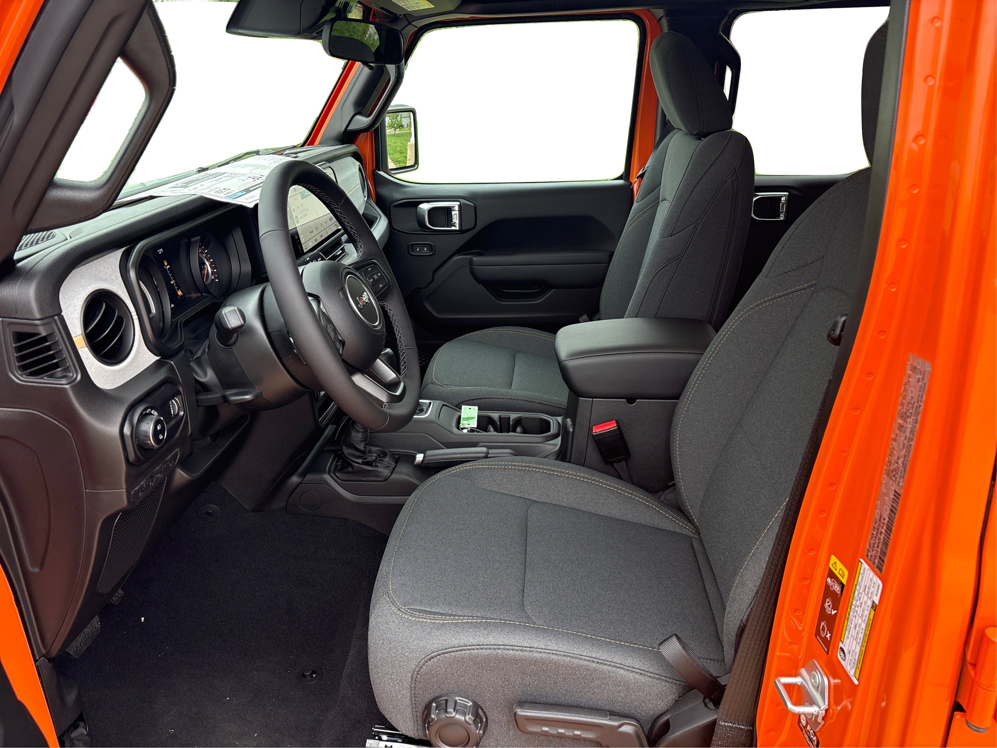 New 2025 Jeep Gladiator Sport image 9