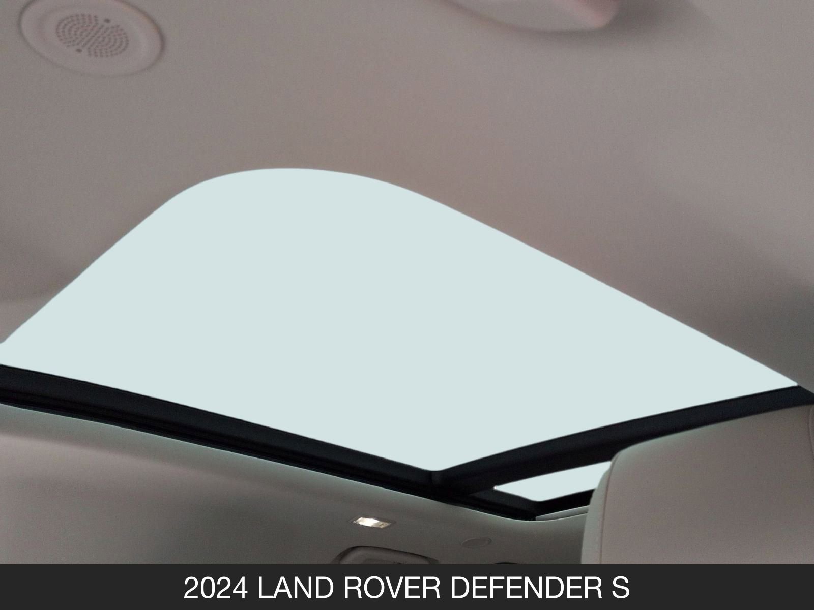 Used 2024 Land Rover Defender 110 S image 22