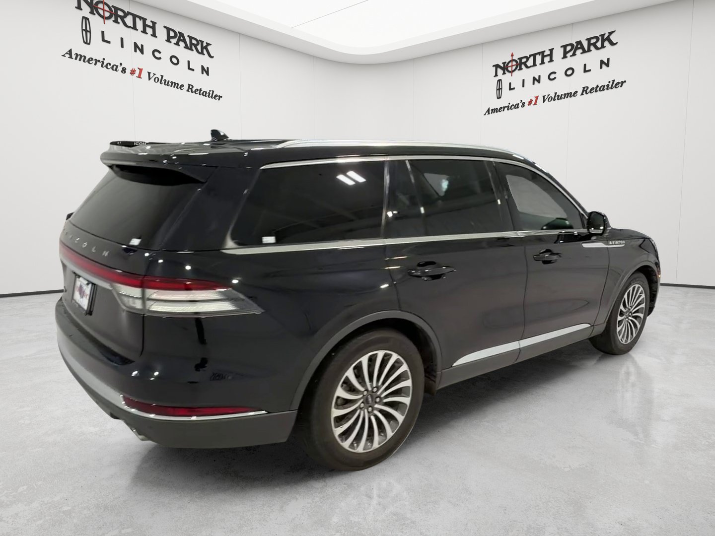 Used 2021 Lincoln Aviator Reserve w/ Elements Package Plus RWD image 5