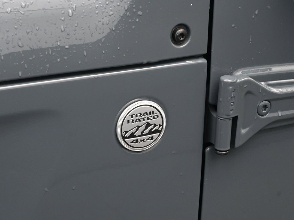 Used 2024 Jeep Wrangler Sahara w/ Technology Group image 13