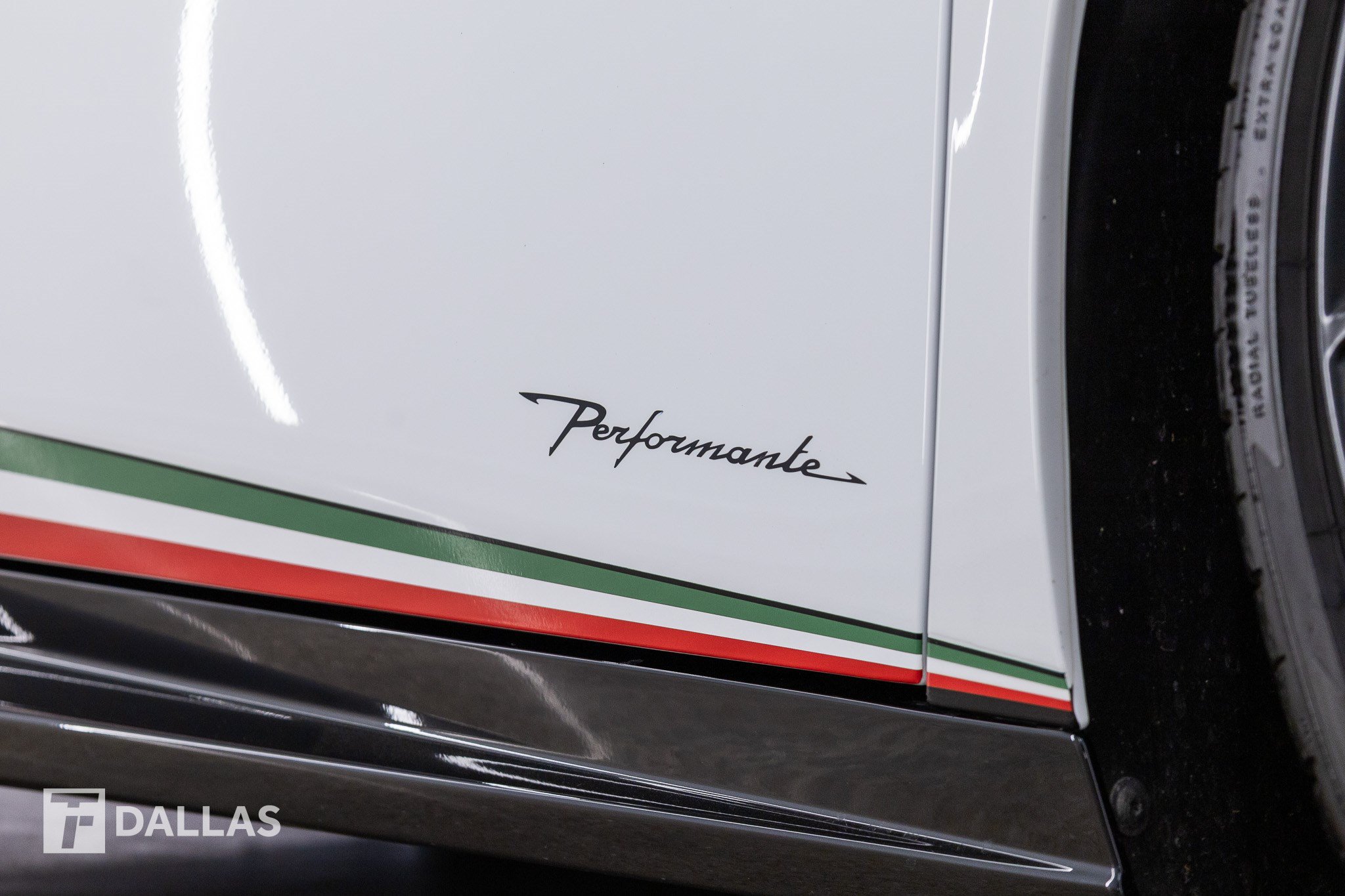 Used 2018 Lamborghini Huracan Performante AWD/4WD image 18
