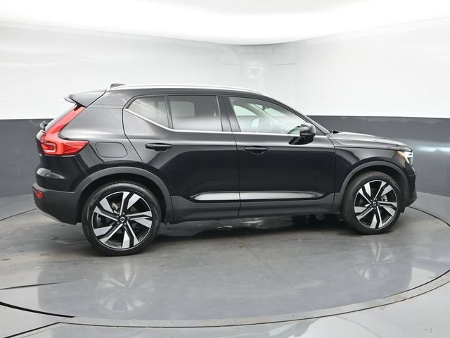 Used 2023 Volvo XC40 B5 Ultimate w/ Protection Package Premier AWD/4WD image 9