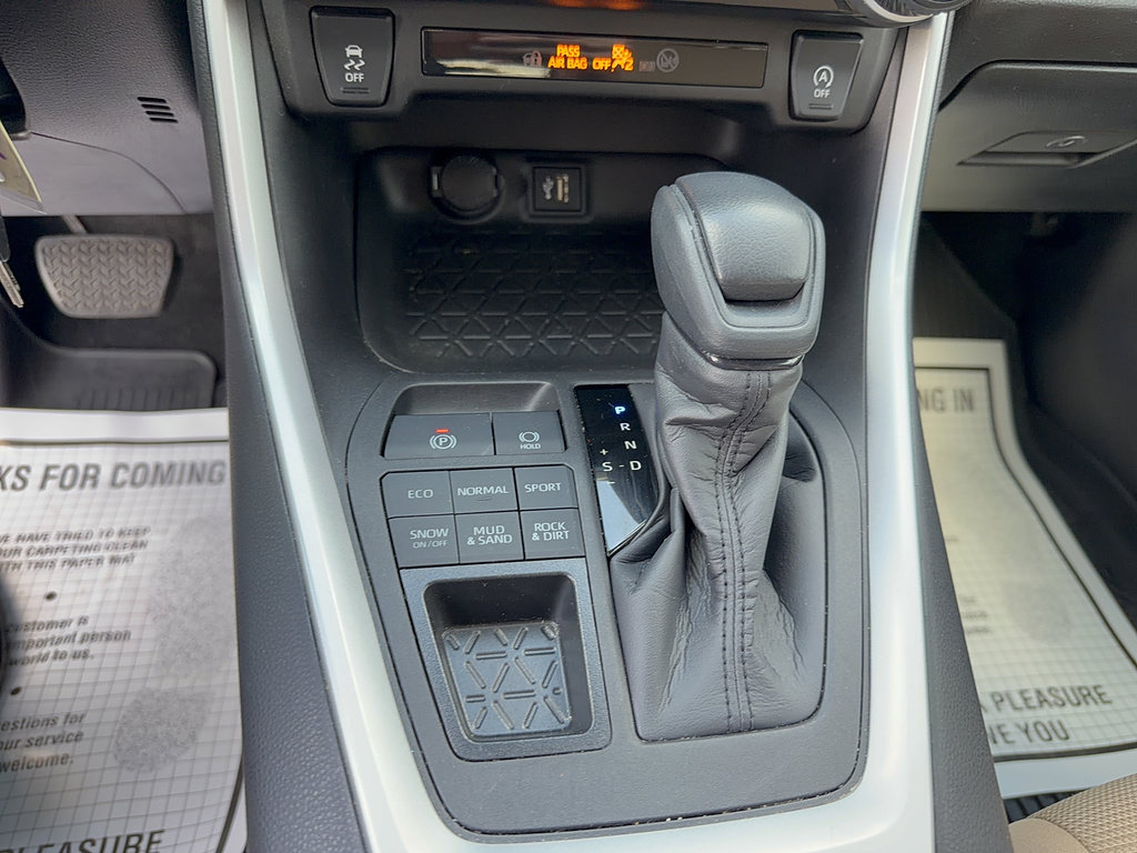 Certified 2023 Toyota RAV4 LE AWD/4WD image 14