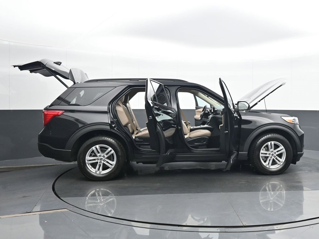 Used 2022 Ford Explorer XLT w/ Equipment Group 202A image 26