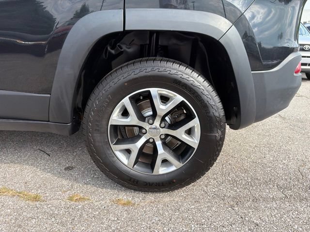 Used 2014 Jeep Cherokee Trailhawk w/ Comfort/Convenience Group AWD/4WD image 33