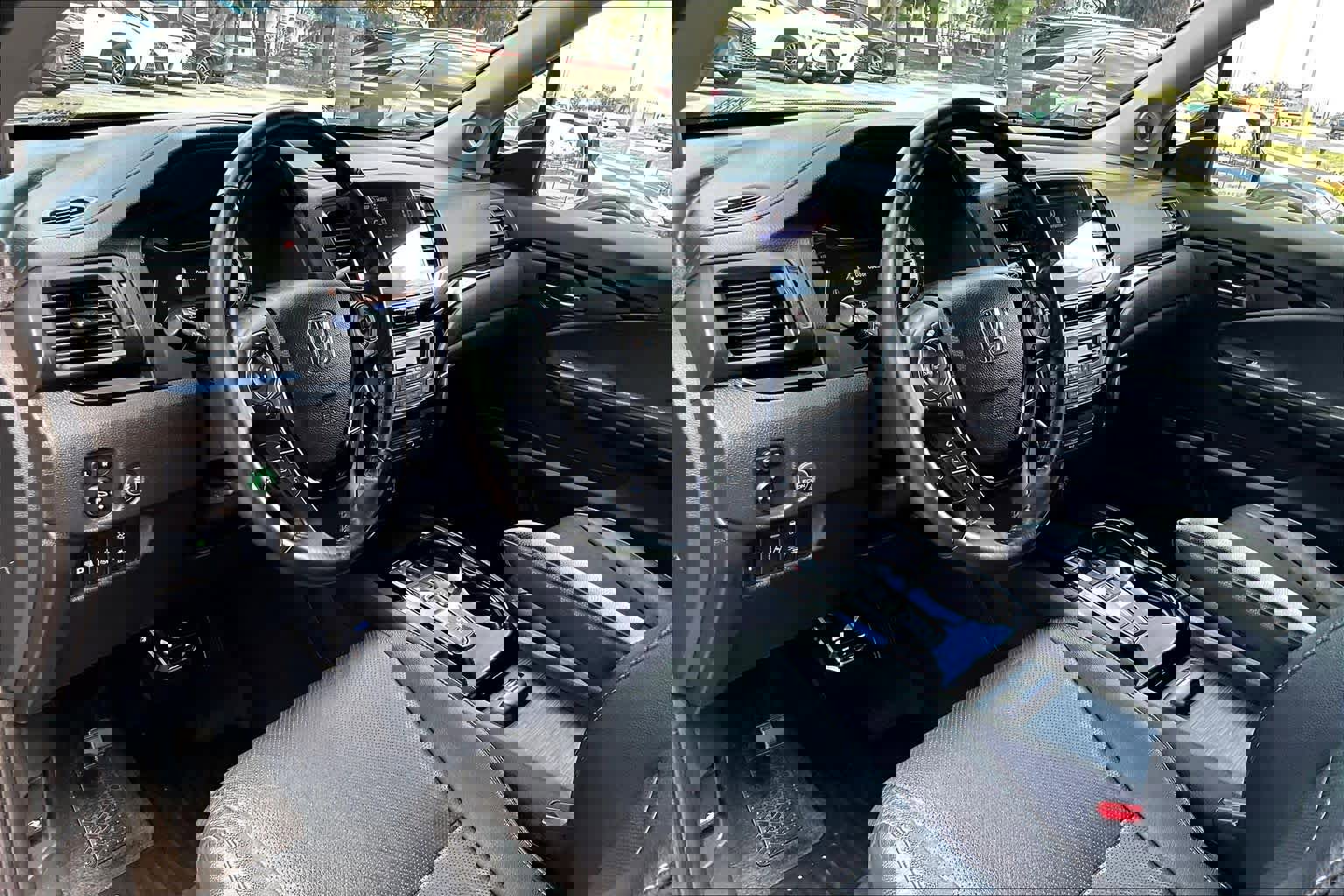 Used 2018 Honda Pilot Elite image 18