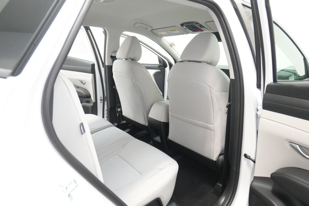 New 2026 Hyundai Tucson SE image 24