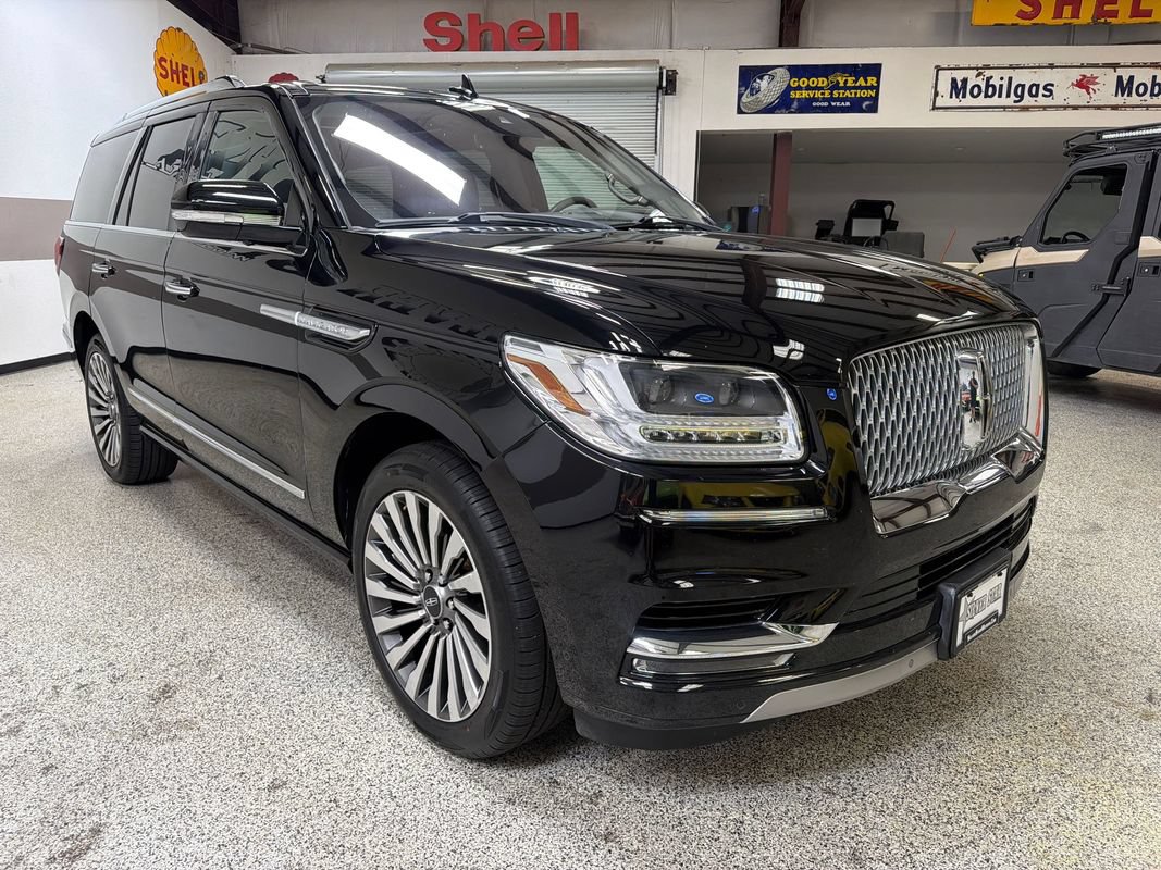 Used 2018 Lincoln Navigator Reserve w/ Technology Package AWD/4WD image 11