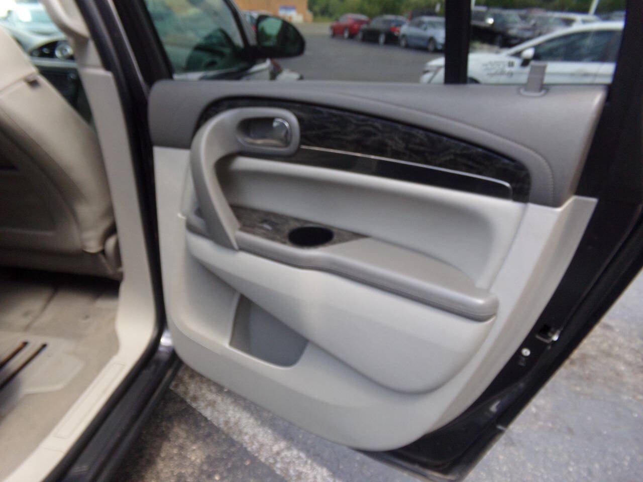 Used 2014 Buick Enclave Premium FWD image 42