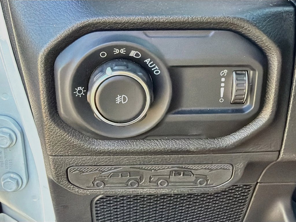 Used 2024 Jeep Wrangler Unlimited Sport AWD/4WD image 21