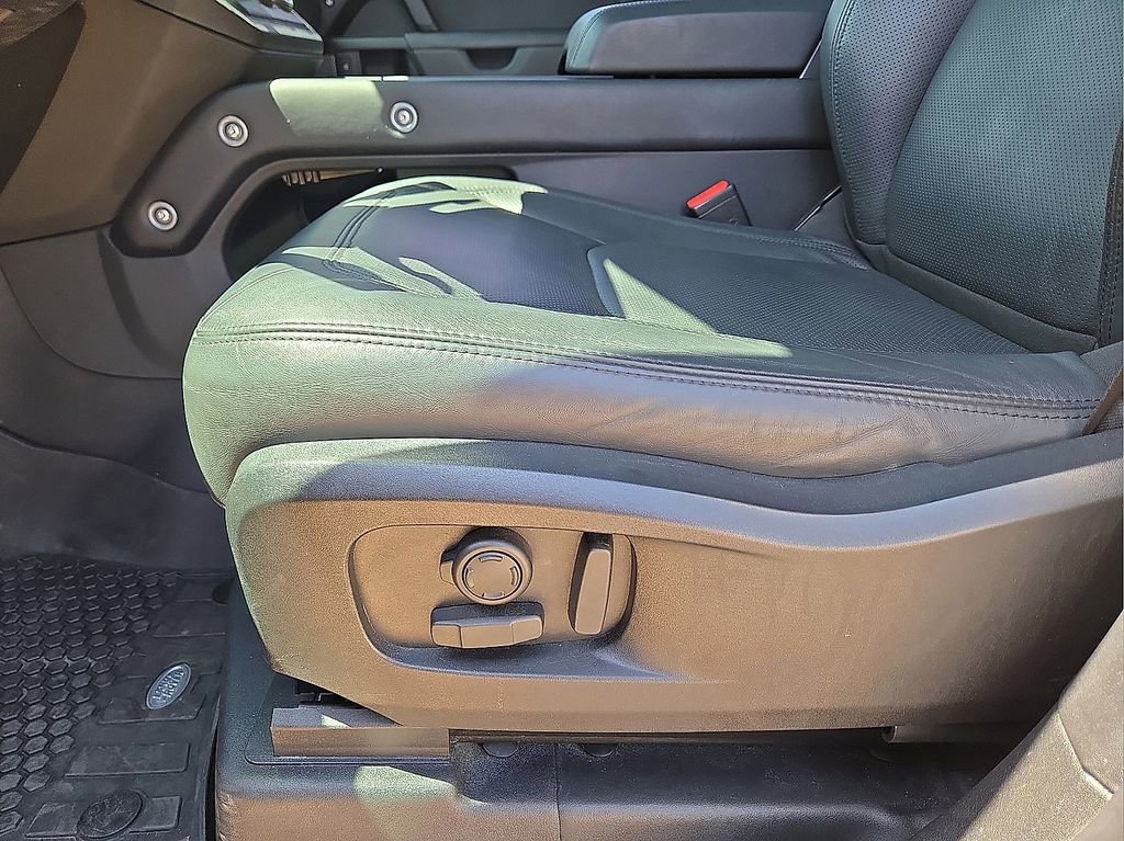 Used 2023 Land Rover Defender 110 V8 AWD/4WD image 26