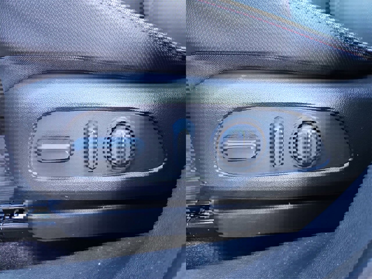 Certified 2023 Chevrolet TrailBlazer RS w/ Sun and Liftgate Package image 28