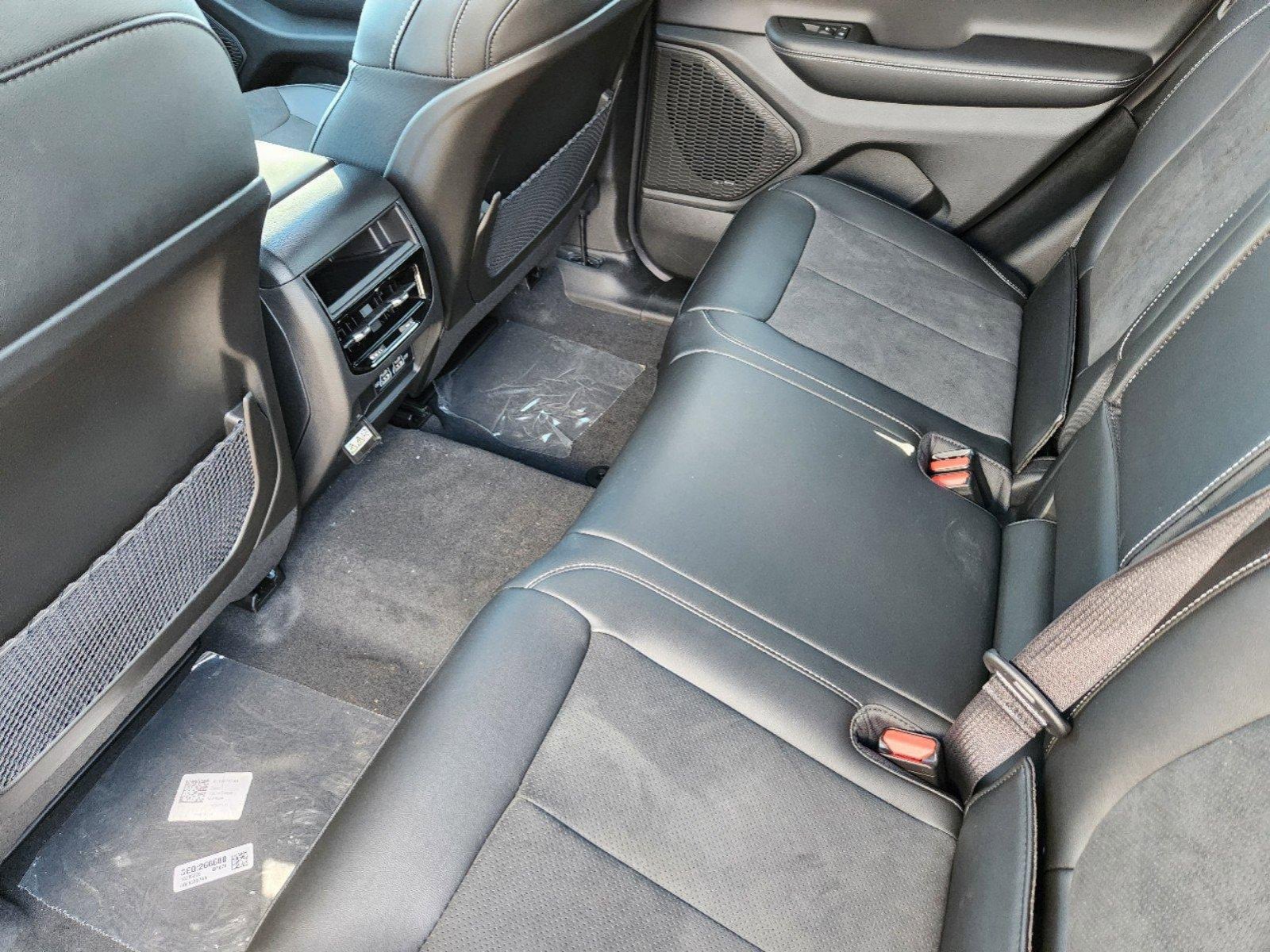 New 2025 Jeep Grand Cherokee Altitude image 14