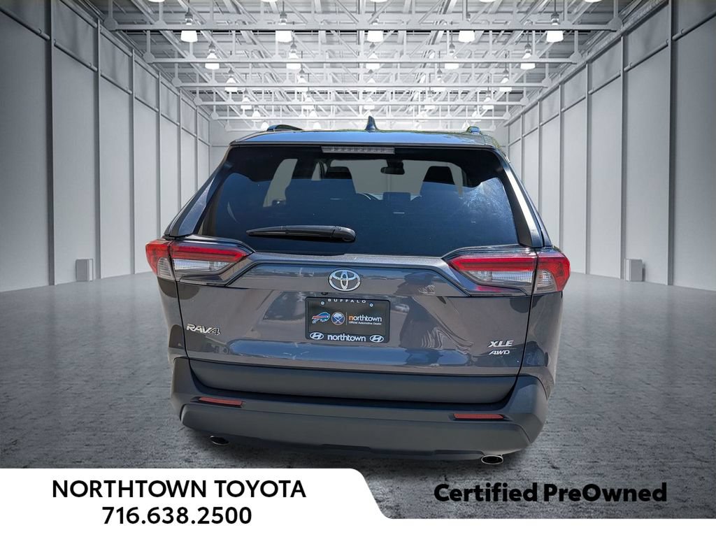 Used 2025 Toyota RAV4 XLE AWD/4WD image 16