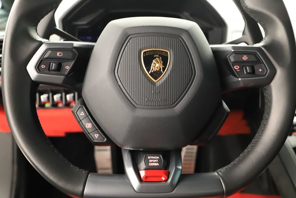 Used 2015 Lamborghini Huracan LP 610-4 AWD/4WD image 22