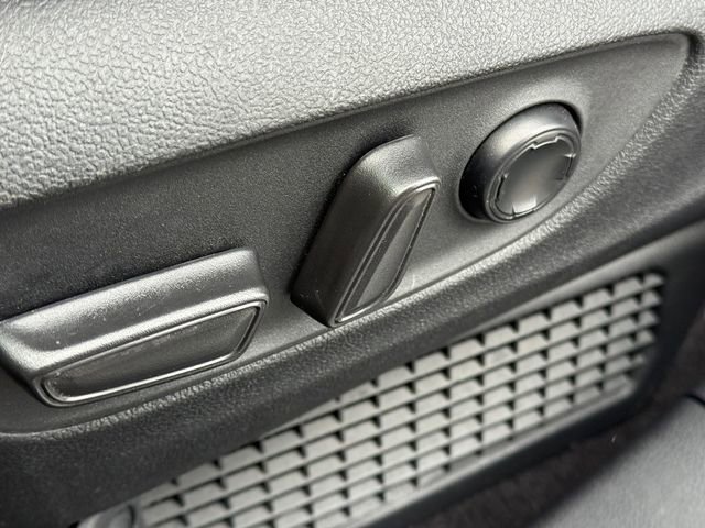 Certified 2021 Toyota Sienna Platinum image 34