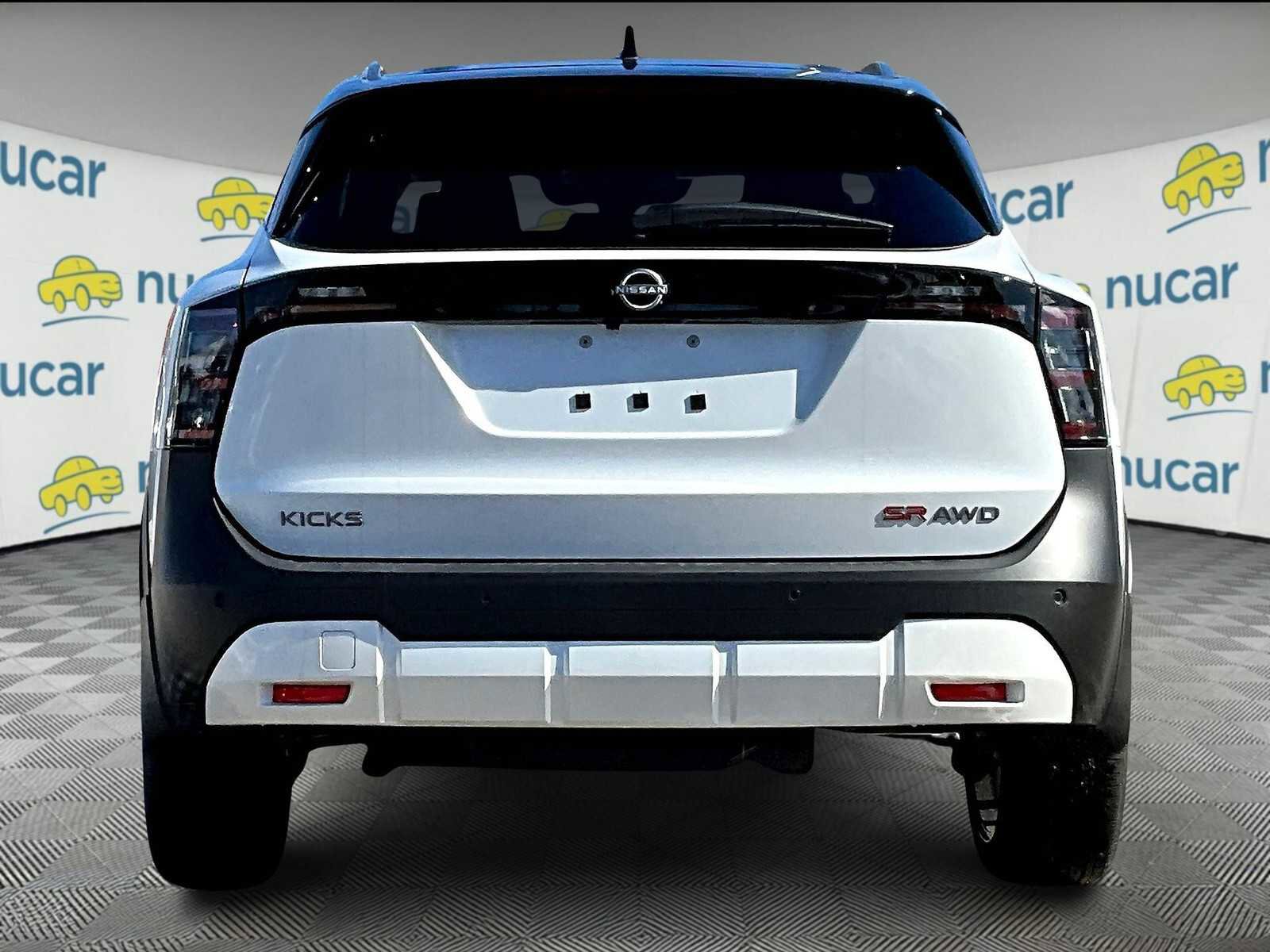 New 2025 Nissan Kicks SR image 6