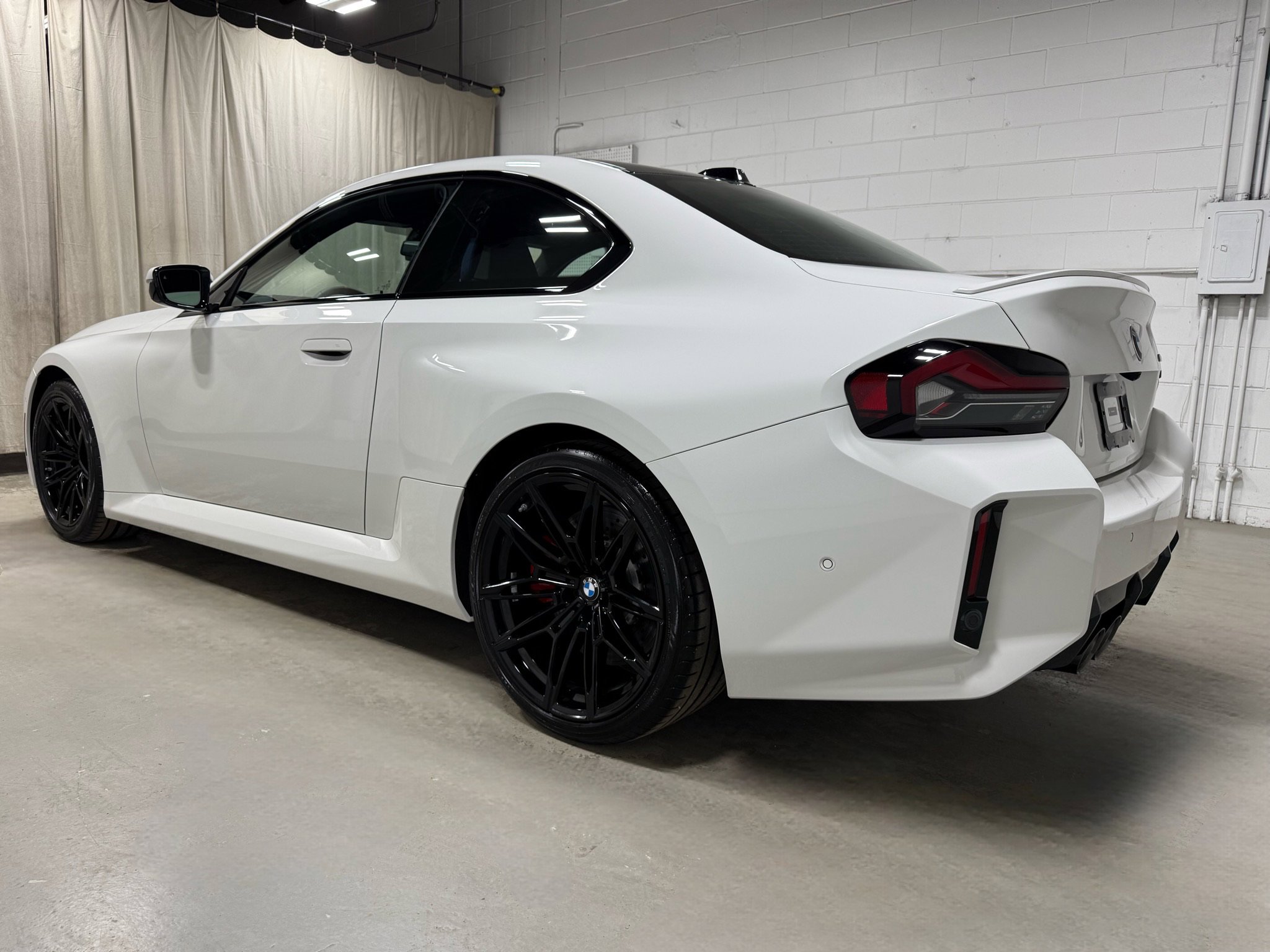 Used 2025 BMW M2 w/ Lighting Package image 5