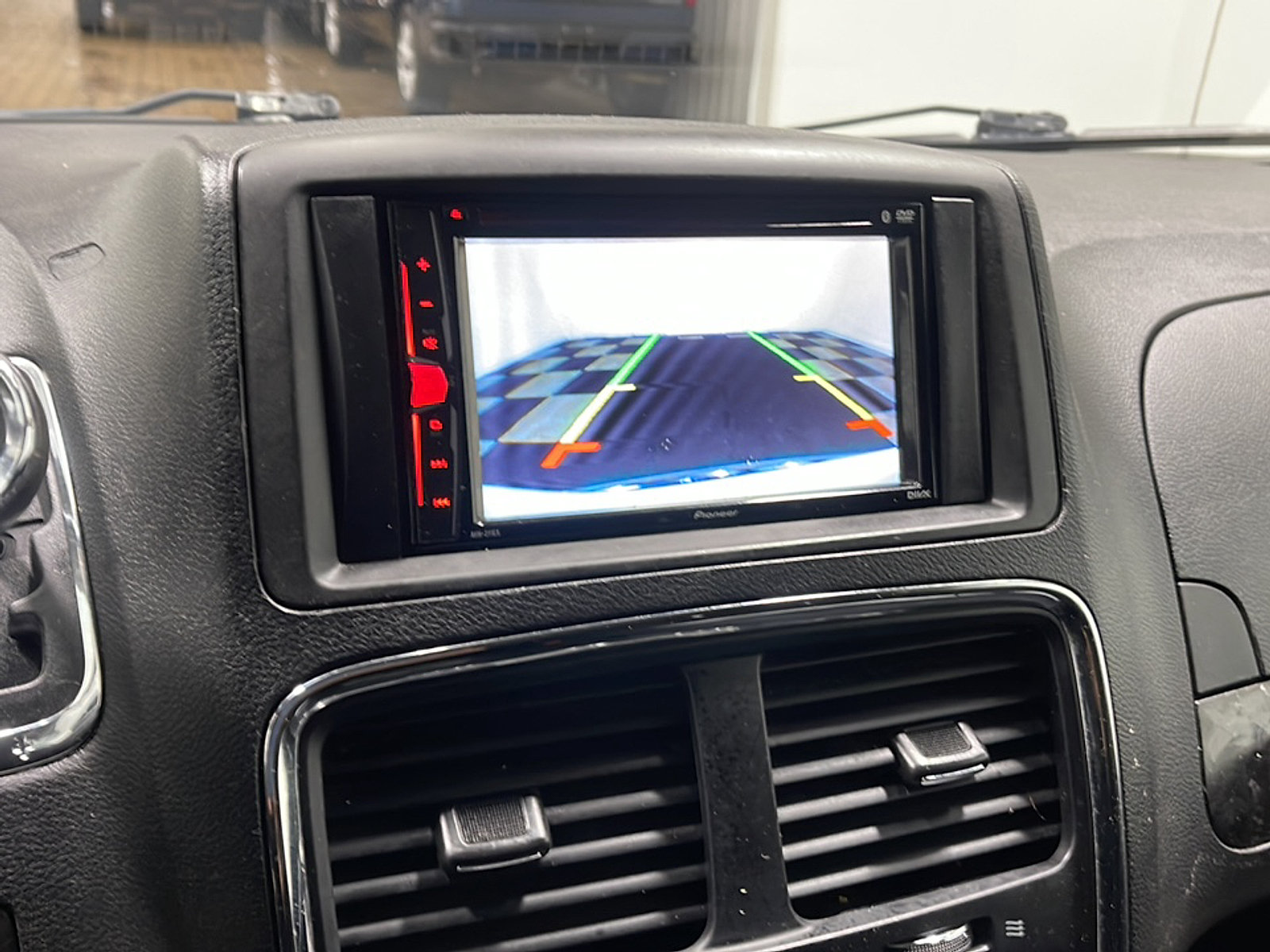 Used 2014 RAM C/V Tradesman w/ UConnect Hands-Free Group FWD image 8