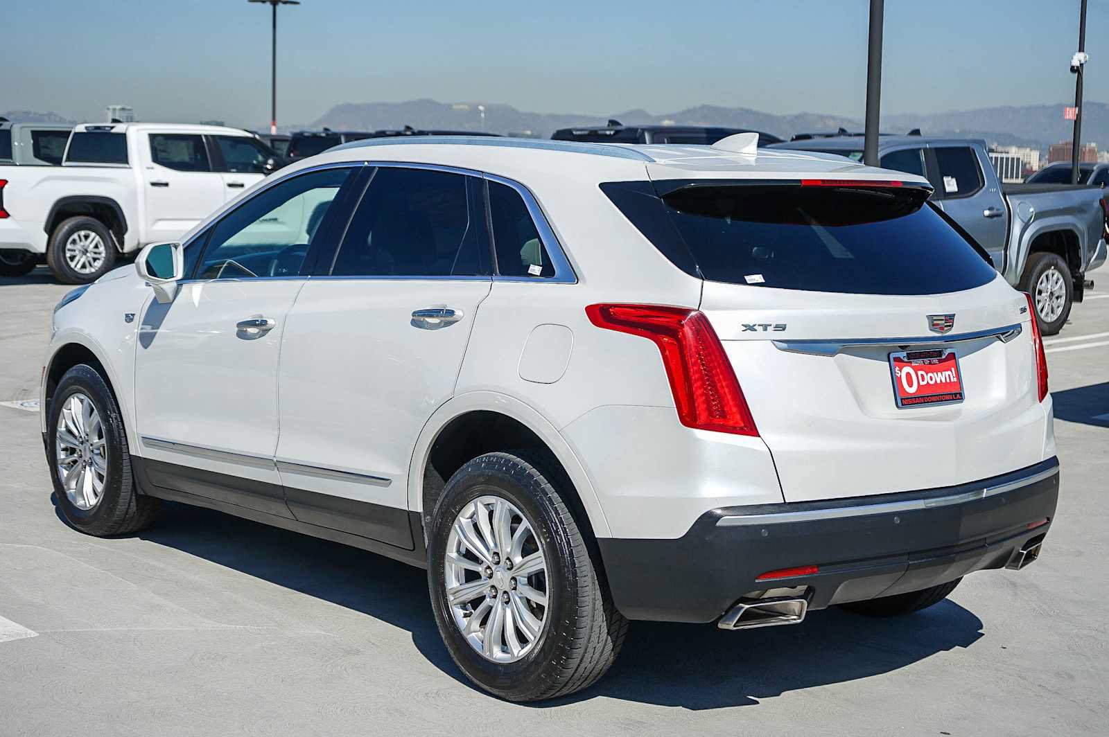 Used 2018 Cadillac XT5 FWD image 6